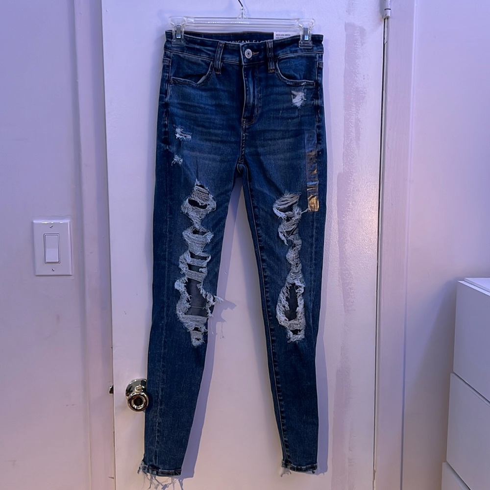 Never worn American Eagle high-rise jegging size 2